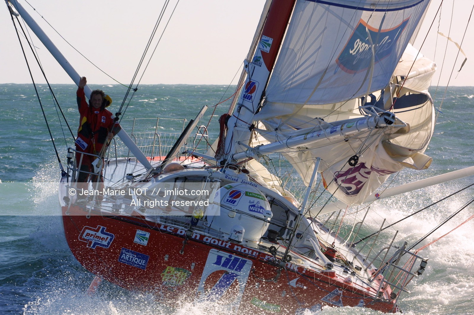 VENDEE GLOBE 2001- ARRIVEE ROLAND JOURDAIN