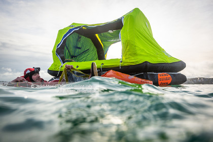 RADEAUX DE SURVIE - COMPARATIF