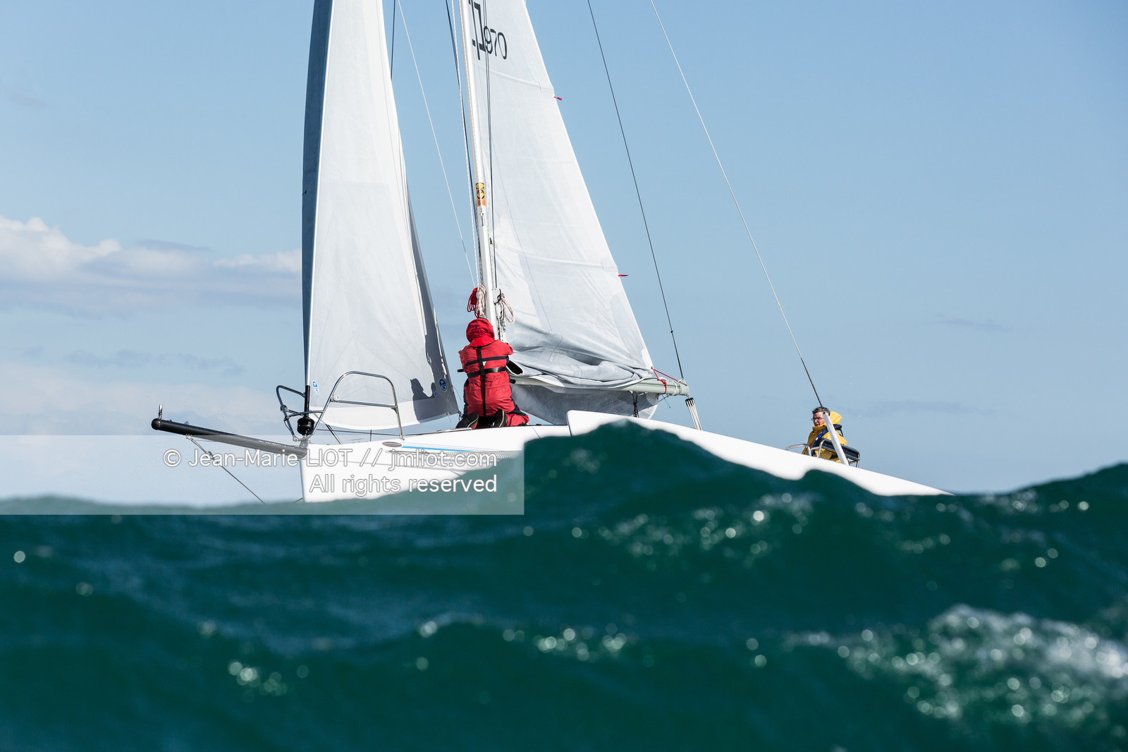 VOILE MAGAZINE - CORSAIR CRUZE 970