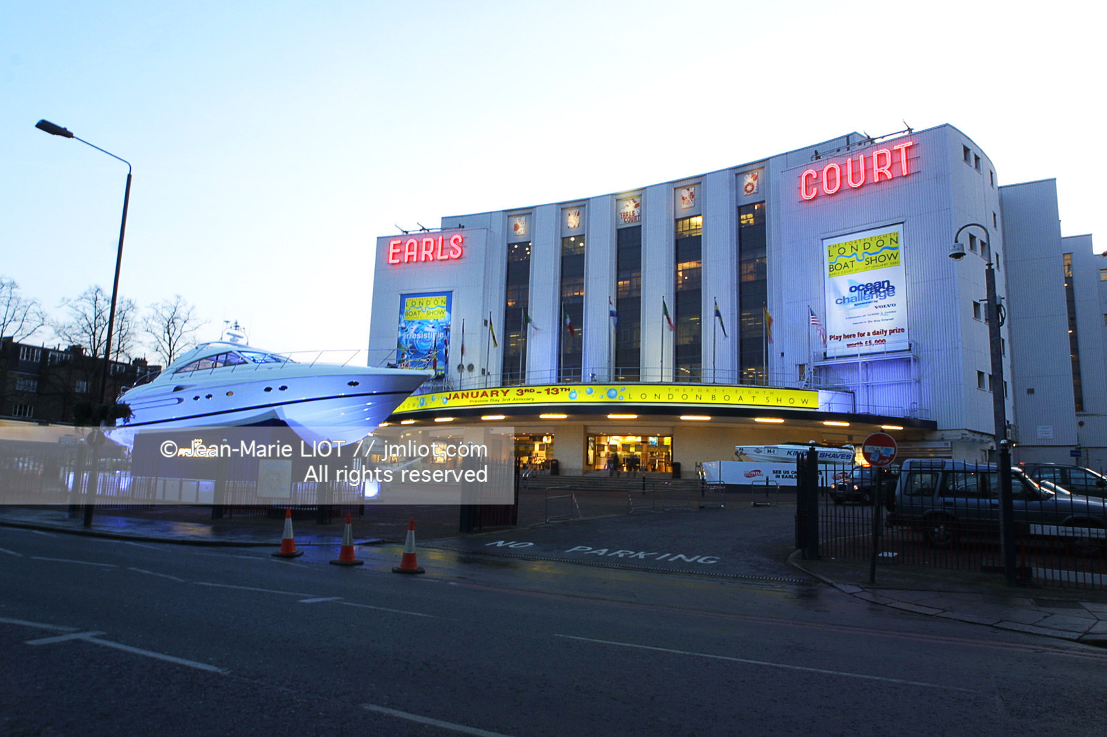 LONDON BOAT SHOW 2002