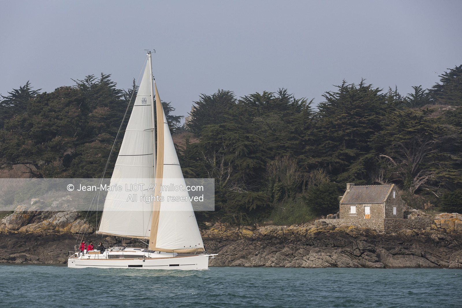 VOILE MAGAZINE - 100 MILLES A BORD