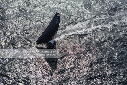 ERIC BELLION - COMME UN SEUL HOMME - VENDEE GLOBE 2016-2017