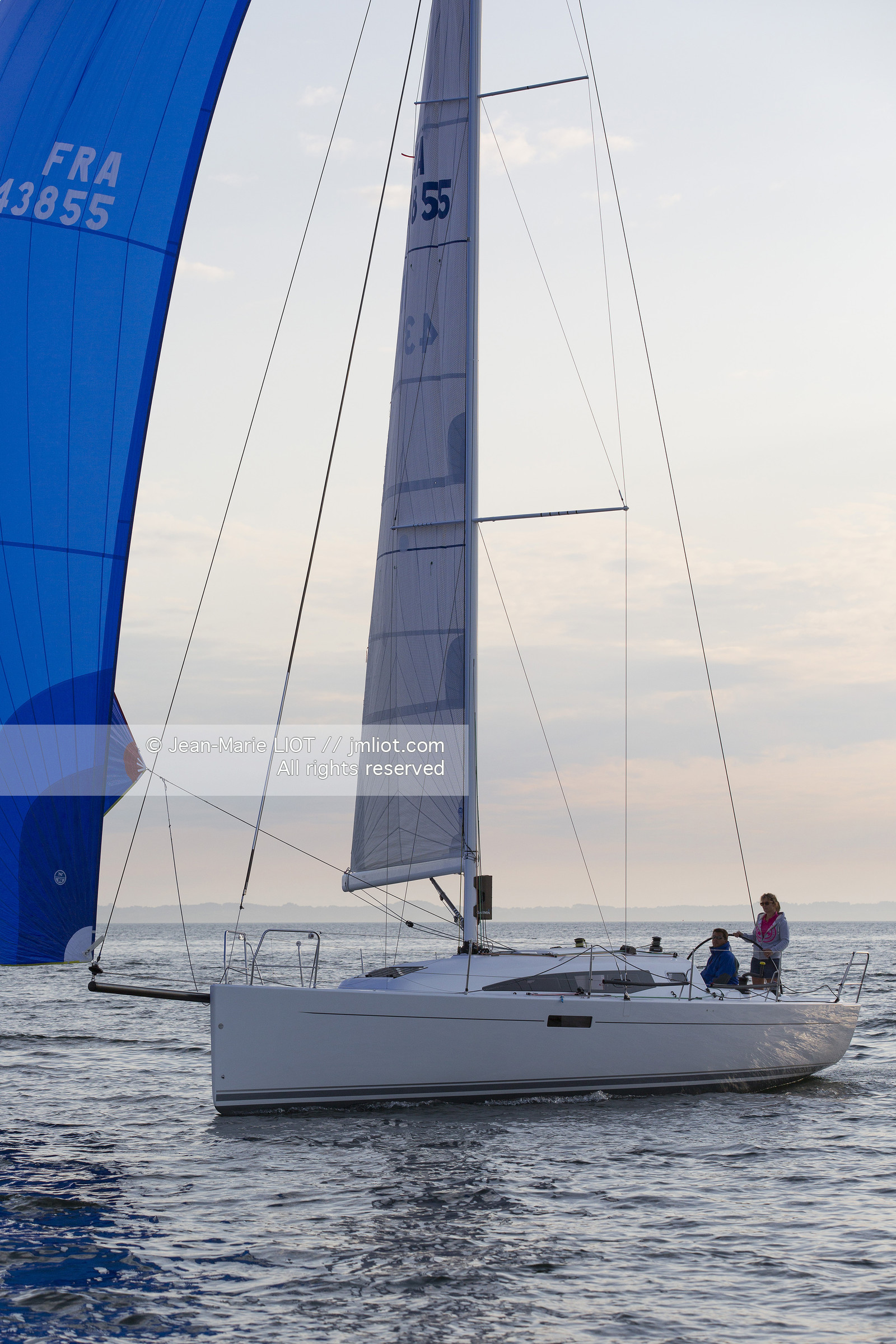 J COMPOSITES 2016 - J112E