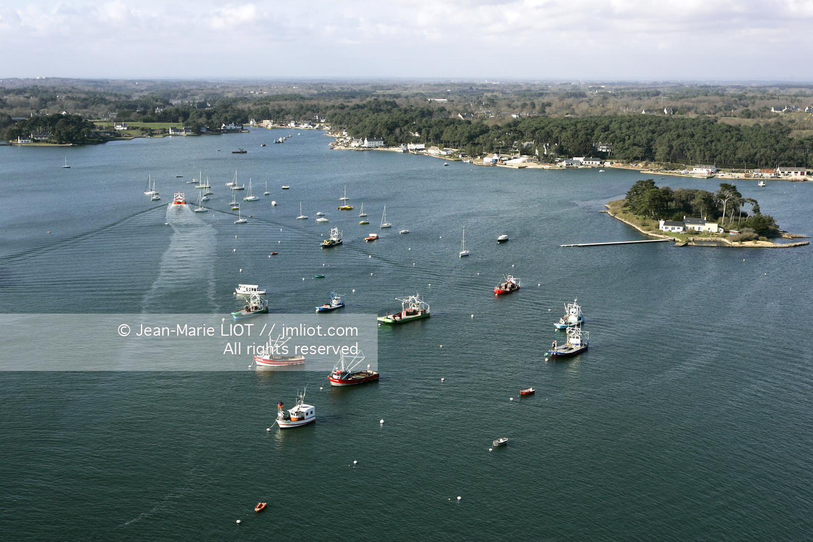 LA TRINITE-SUR-MER. VUE AERIENNE.PHOTO © JEAN-MARIE LIOT.