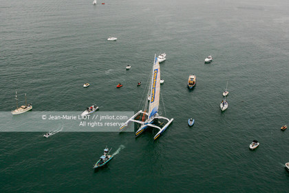 ELLE MACARTHUR - RECORD DU TOUR DU MONDE EN SOLITAIRE