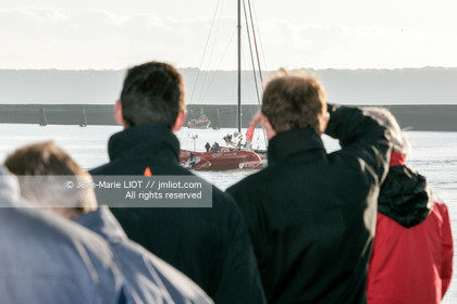 SAILING IDEC & FRANCIS JOYON