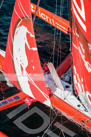 SAILING IDEC & FRANCIS JOYON