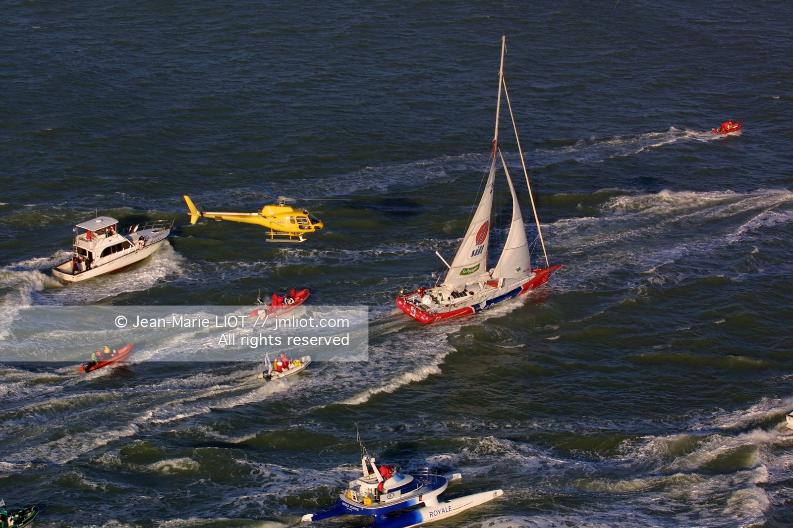 VENDEE GLOBE 2001- ARRIVEE ROLAND JOURDAIN