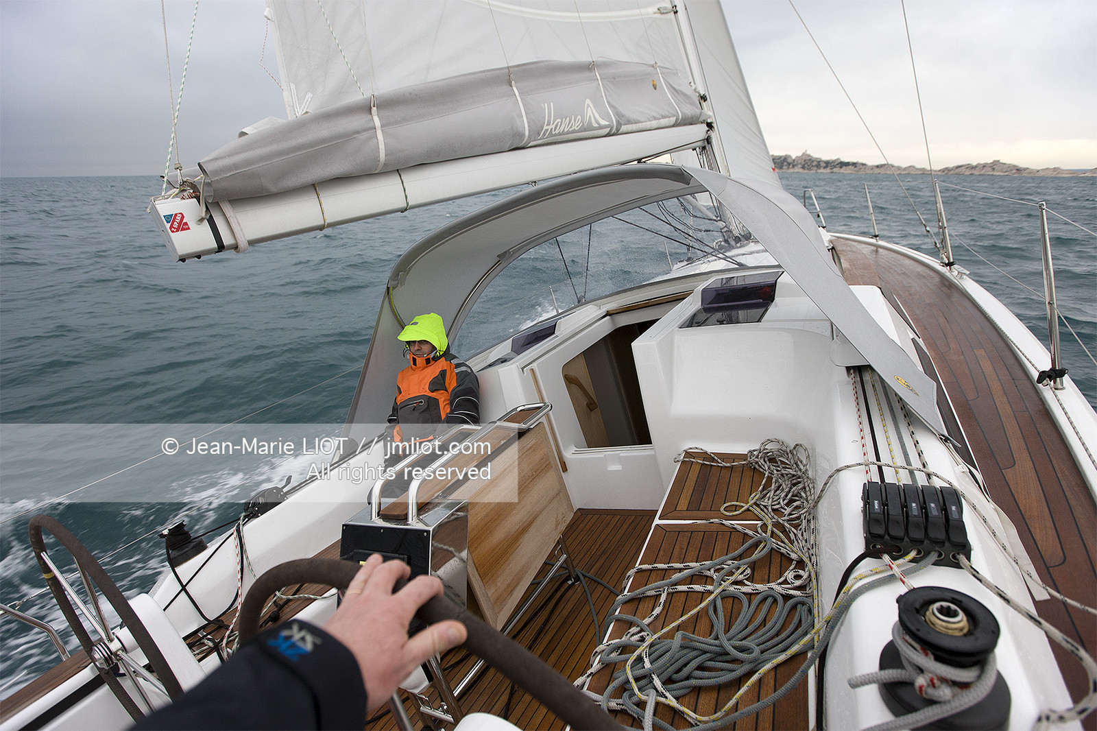VOILE MAGAZINE - 100 MILLES A BORD