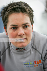 ELLE MACARTHUR - RECORD DU TOUR DU MONDE EN SOLITAIRE