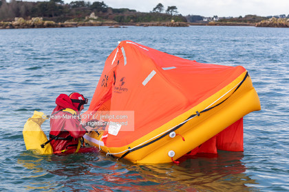 RADEAUX DE SURVIE - COMPARATIF