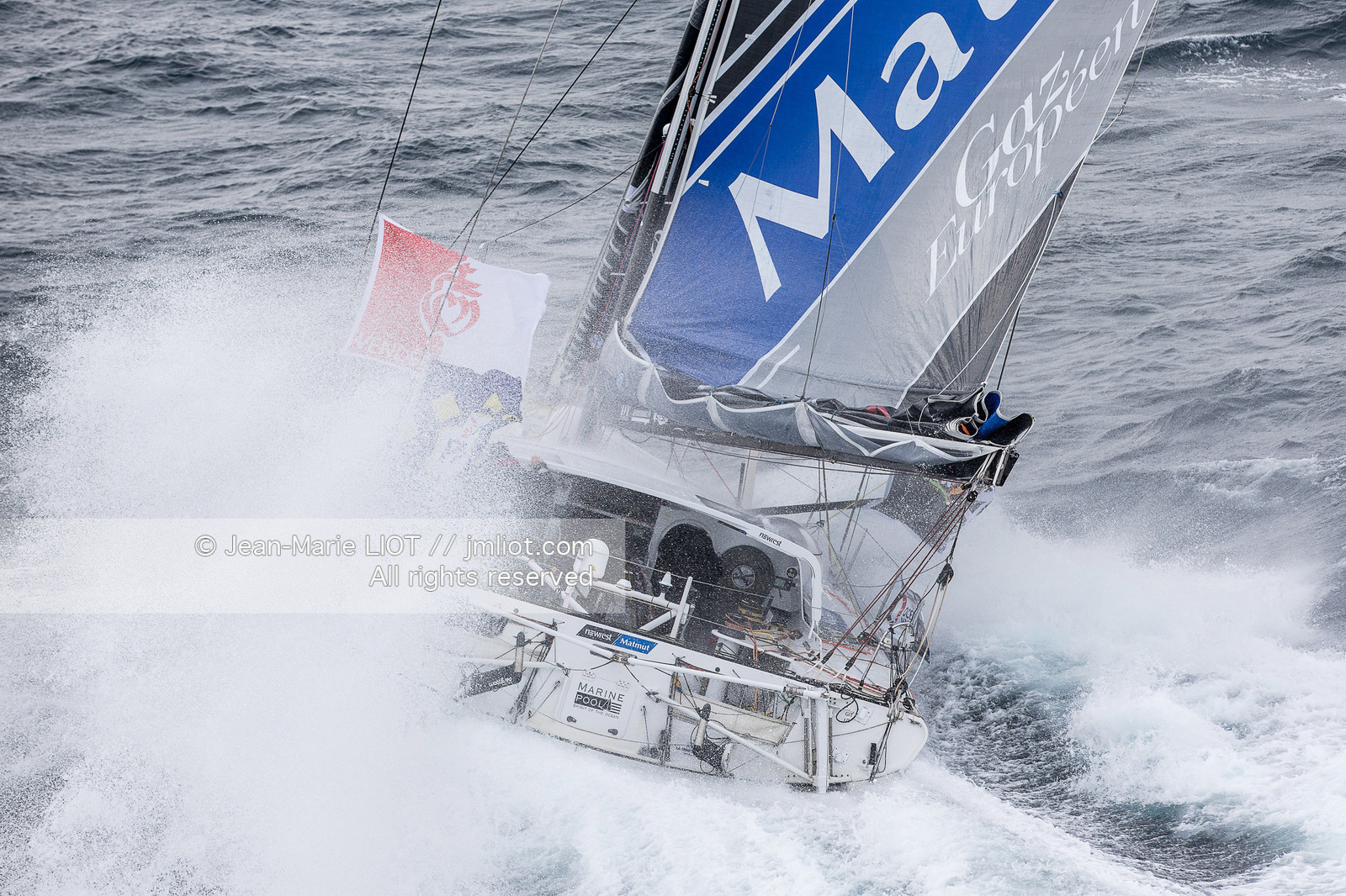 FABRICE AMEDEO - NEWREST-MATMUT - VENDEE GLOBE 2016-2017