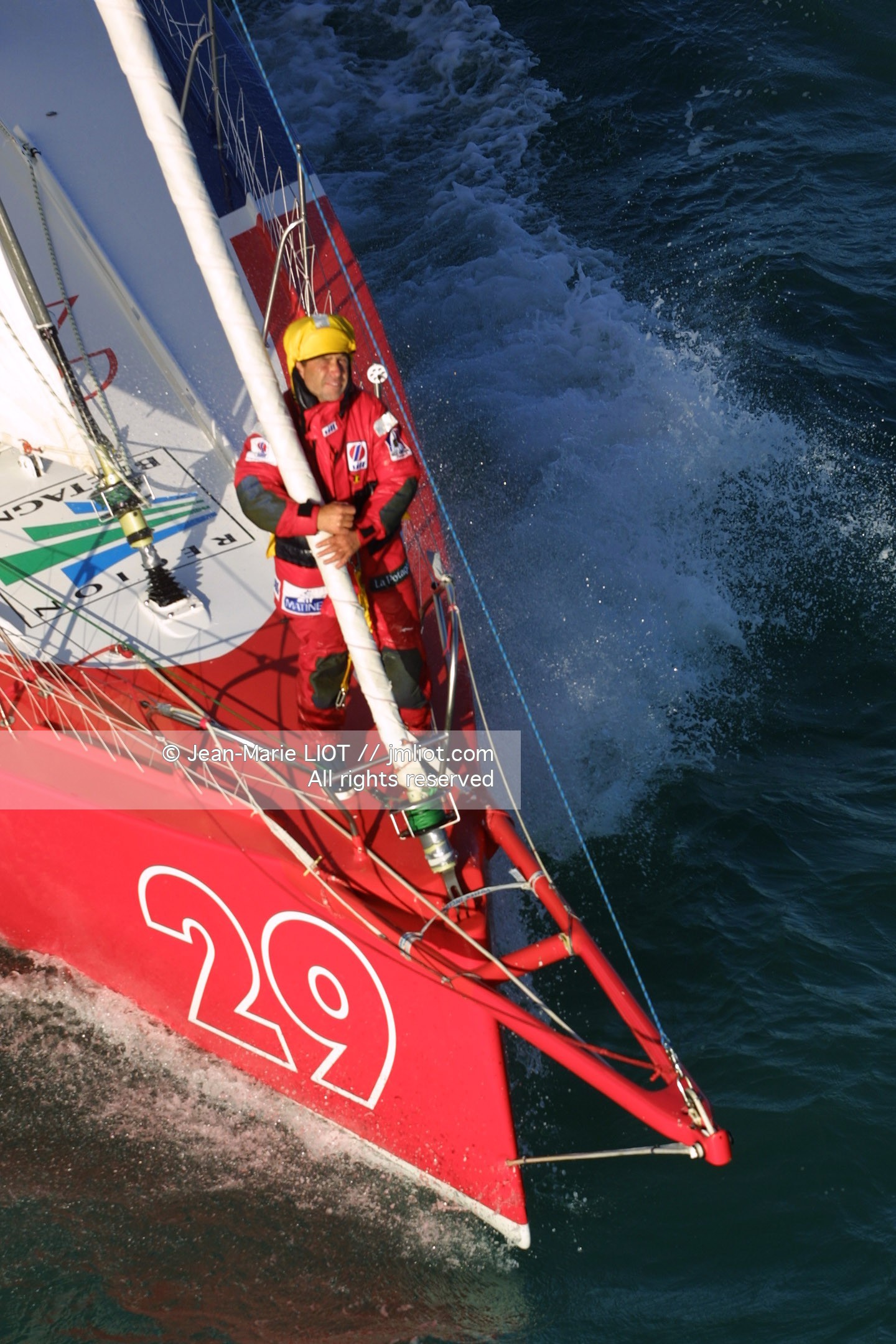 VENDEE GLOBE 2001- ARRIVEE ROLAND JOURDAIN