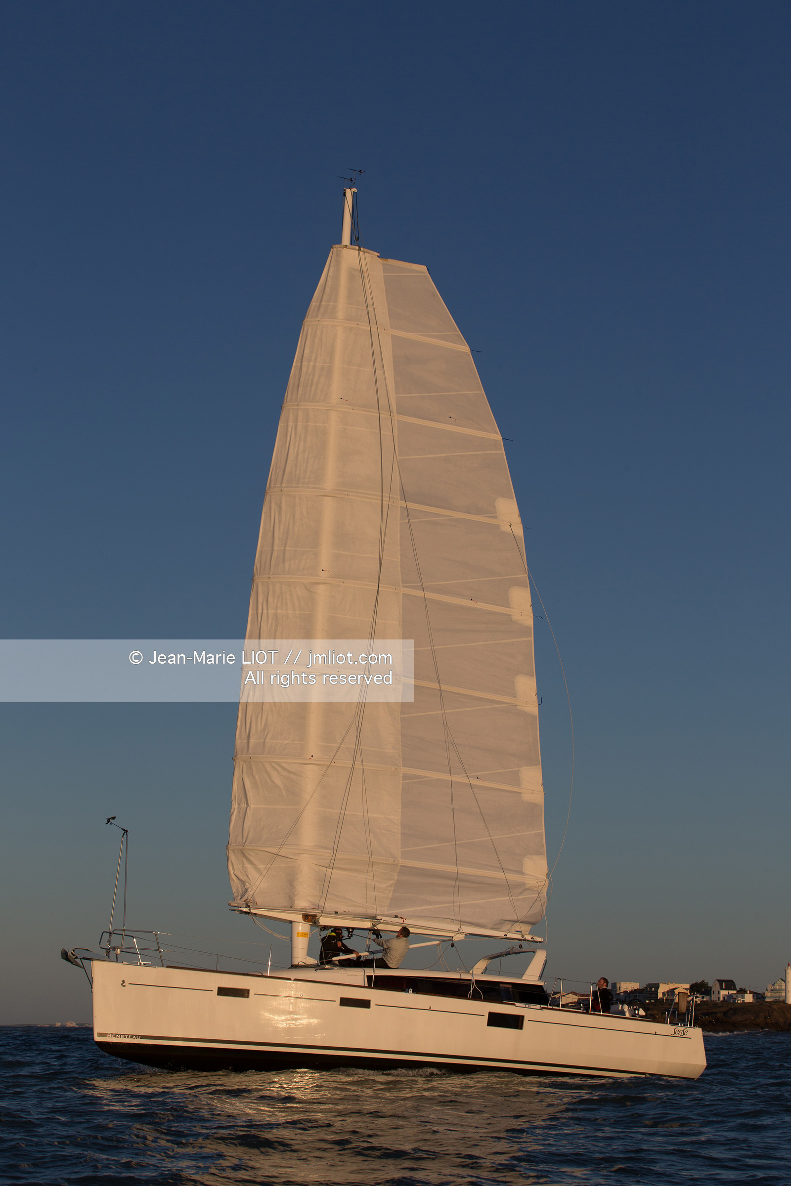 BENETEAU - MAT AUTO PORTE