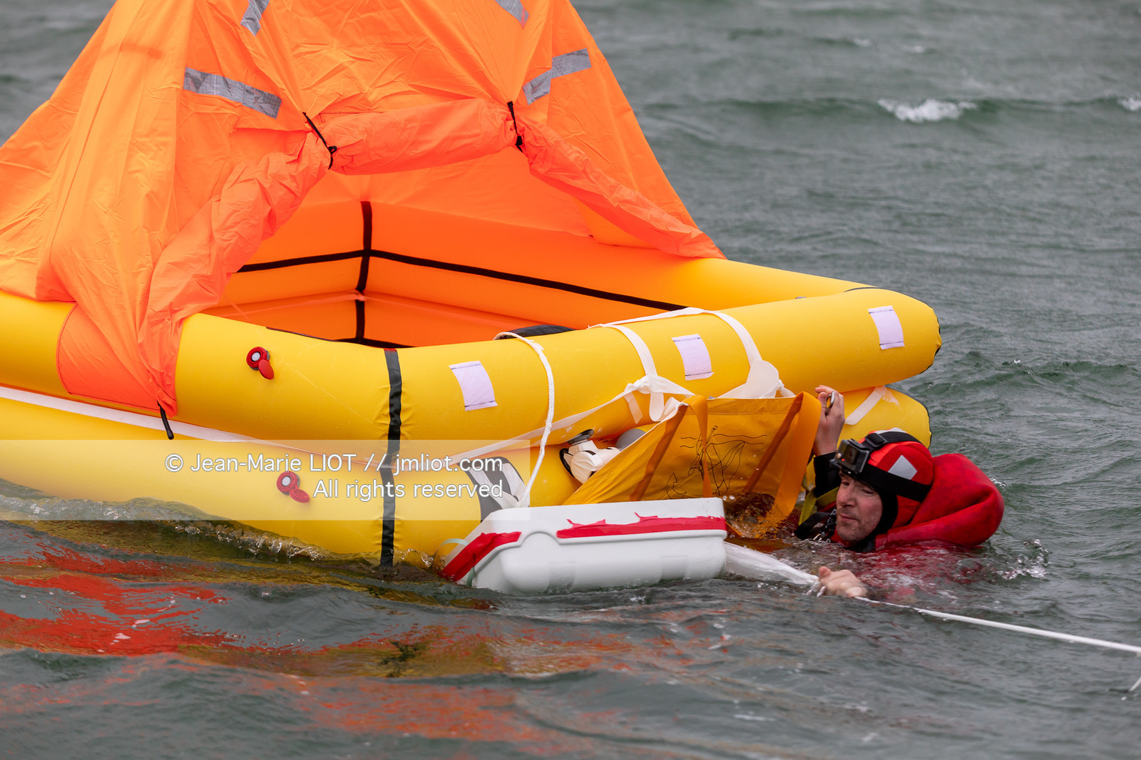 RADEAUX DE SURVIE - COMPARATIF