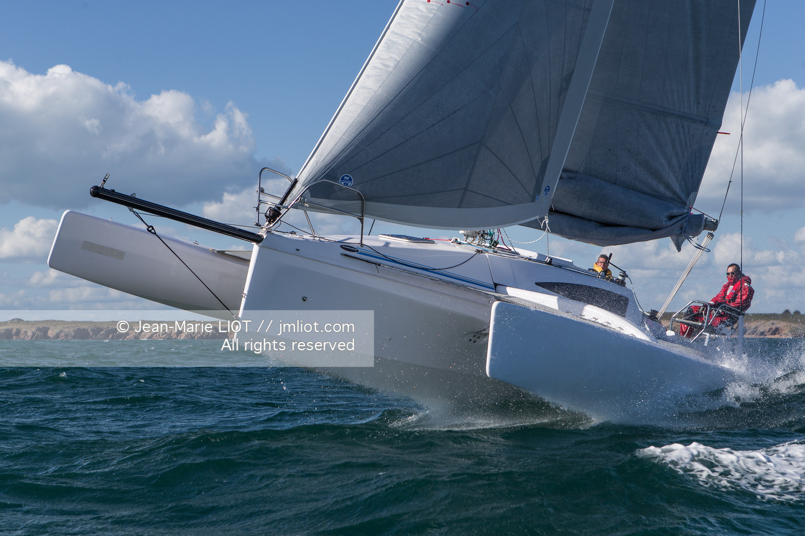 VOILE MAGAZINE - CORSAIR CRUZE 970