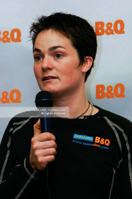 ELLE MACARTHUR - RECORD DU TOUR DU MONDE EN SOLITAIRE