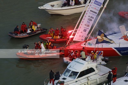 VENDEE GLOBE 2001- ROLAND JOURDAIN ARRIVAL