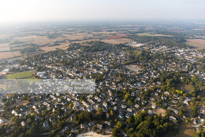 Arradon, Golfe du Morbihan, vue aérienne du port de plaisance. Photo© Jean-Marie Liot.