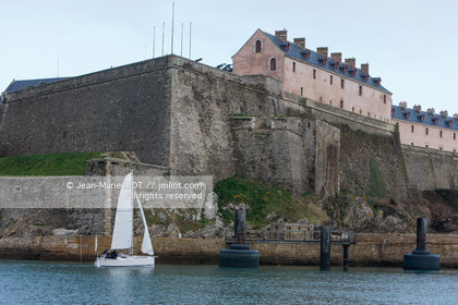 VOILE MAGAZINE