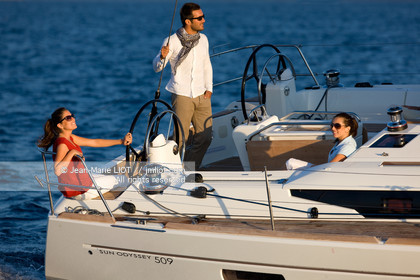 CHANTIER JEANNEAU 2011