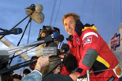 VENDEE GLOBE 2001- ROLAND JOURDAIN ARRIVAL