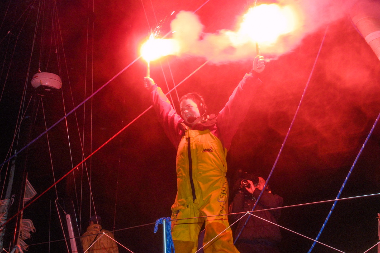 ARRIVEE ELLEN MACARTHUR - 2E