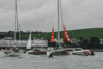 ELLE MACARTHUR - RECORD DU TOUR DU MONDE EN SOLITAIRE