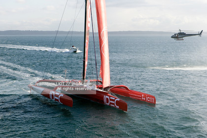 SAILING IDEC & FRANCIS JOYON