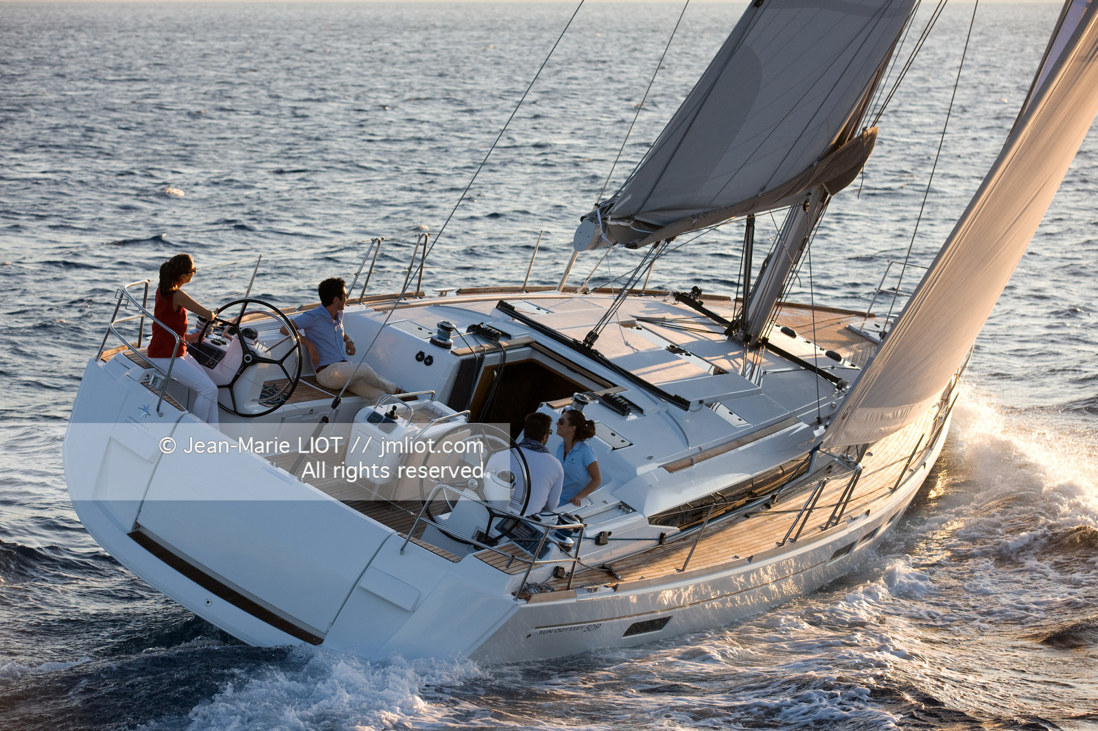 CHANTIER JEANNEAU 2011