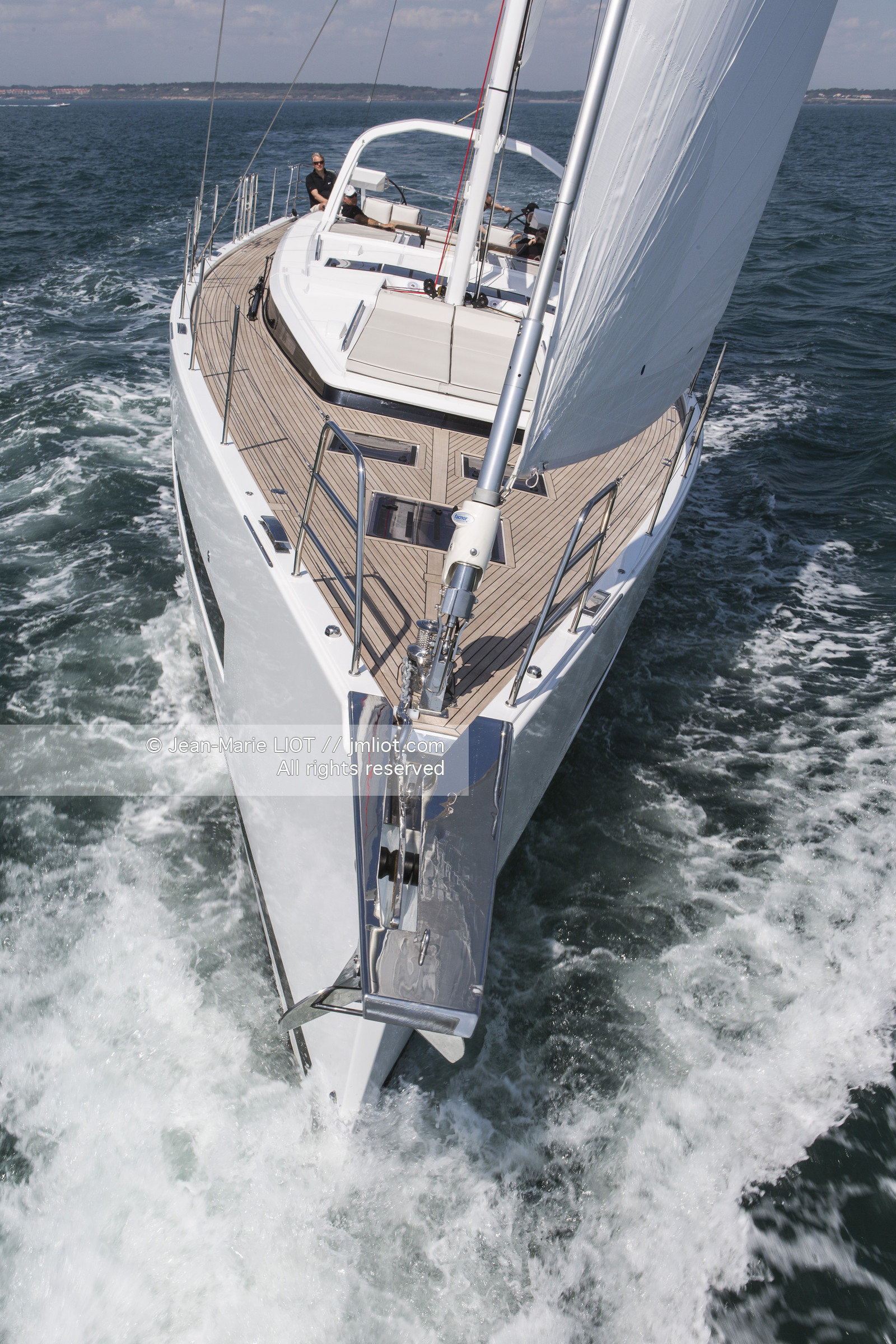 OCEANIS YACHT 62