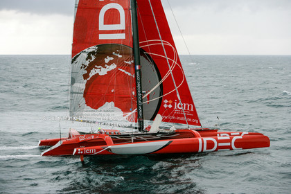 SAILING IDEC & FRANCIS JOYON