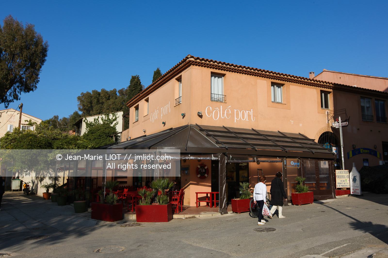 VOILE MAGAZINE - 100 MILLES A BORD - XP 44