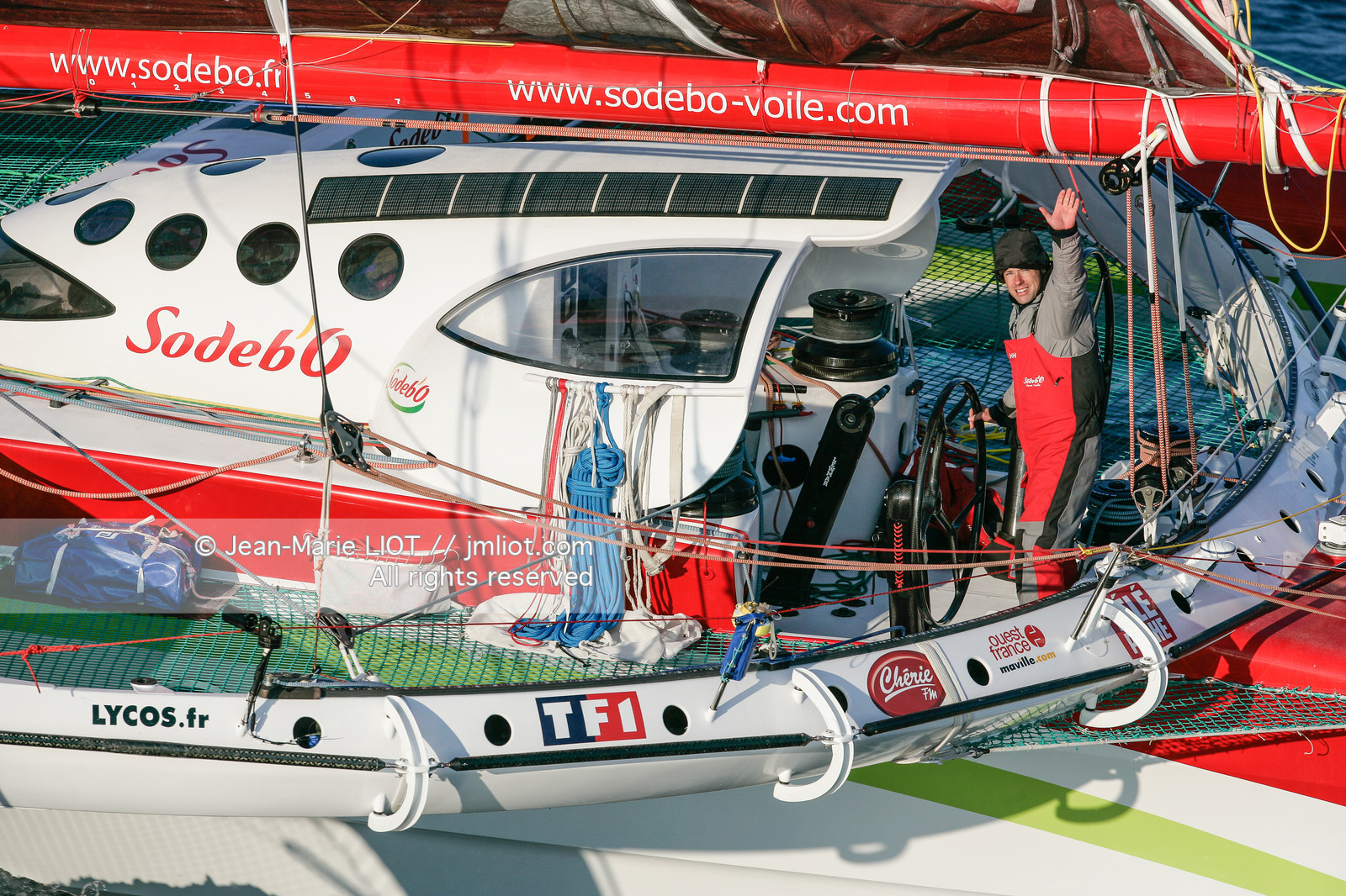 MAXI TRIMARAN SODEBO - THOMAS COVILLE - RECORD TOUR DU MONDE EN SOLITAIRE..