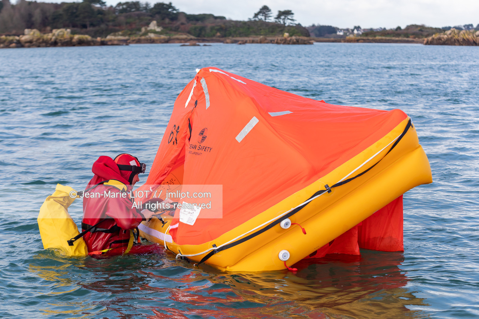 RADEAUX DE SURVIE - COMPARATIF