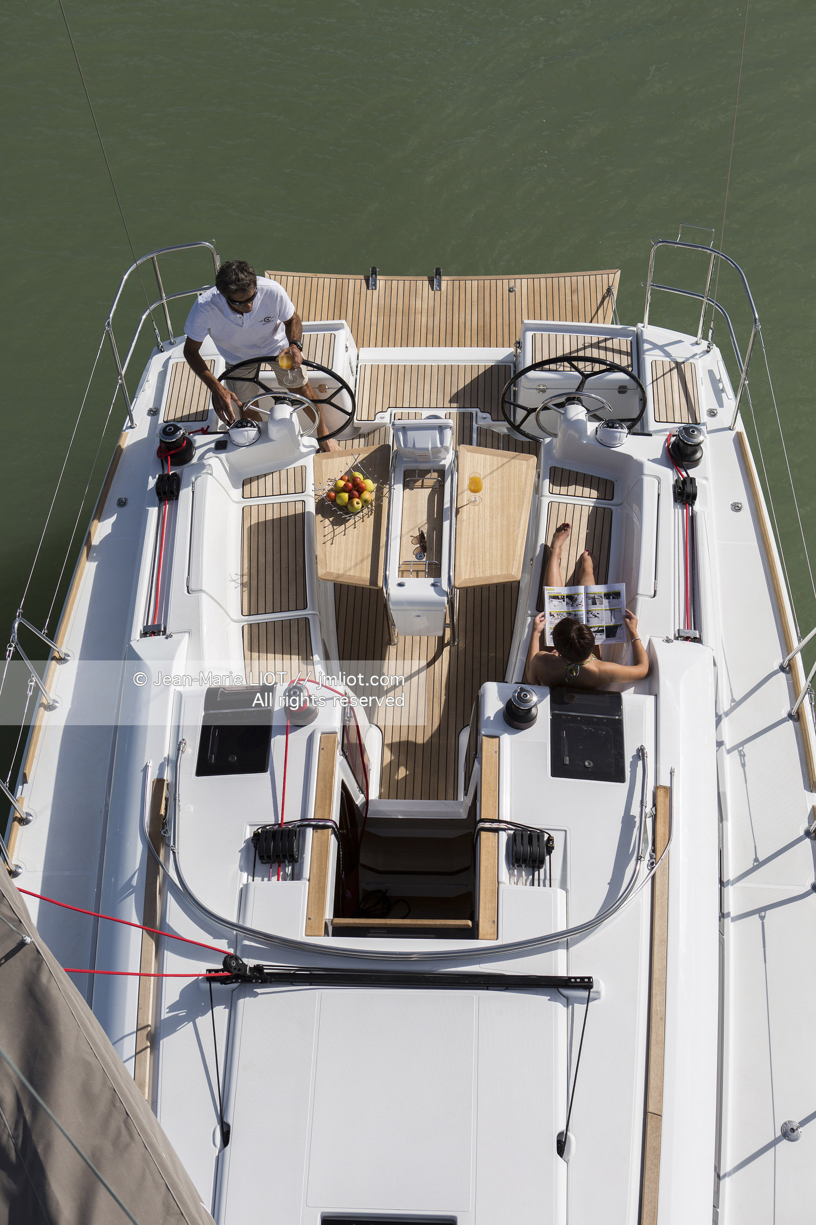 Ile de Ré, 23 09 2015, pour le chantier Jeanneau, le nouveau Jeanneau Sun Odyssey 419. Photo © Jean-Marie LIOT   Jeanneau