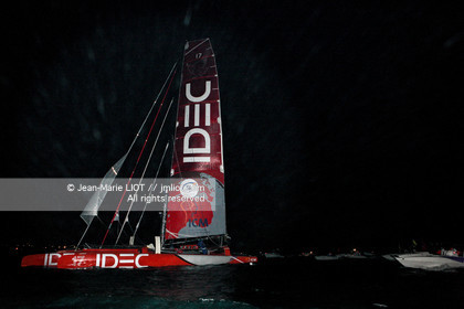 ROUTE DU RHUM 2010 - ARRIVEE DE FRANCIS JOYON