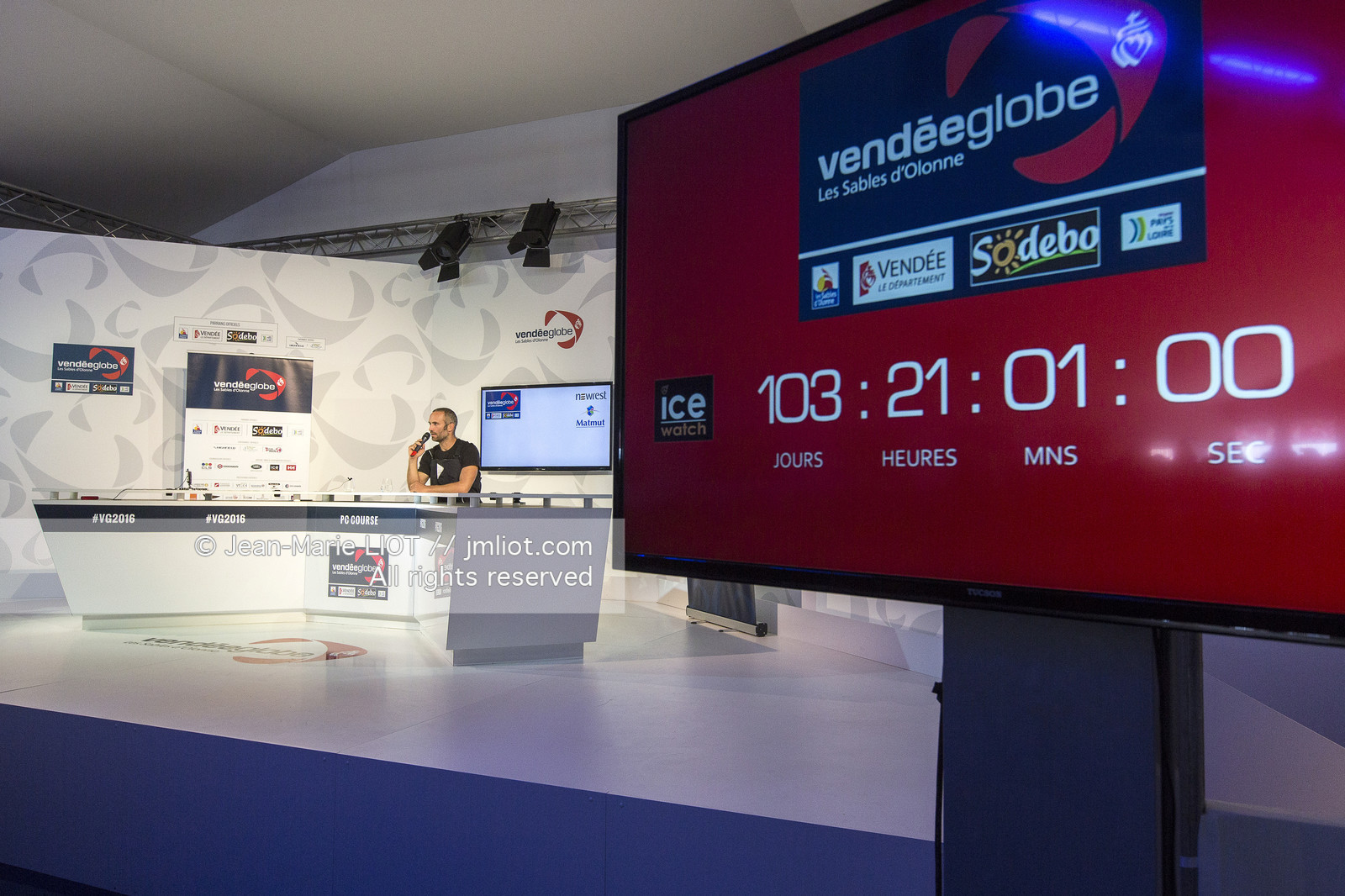 VENDEE GLOBE 2016-2017 - FABRICE AMEDEO - NEWREST-MATMUT - ARRIVEE