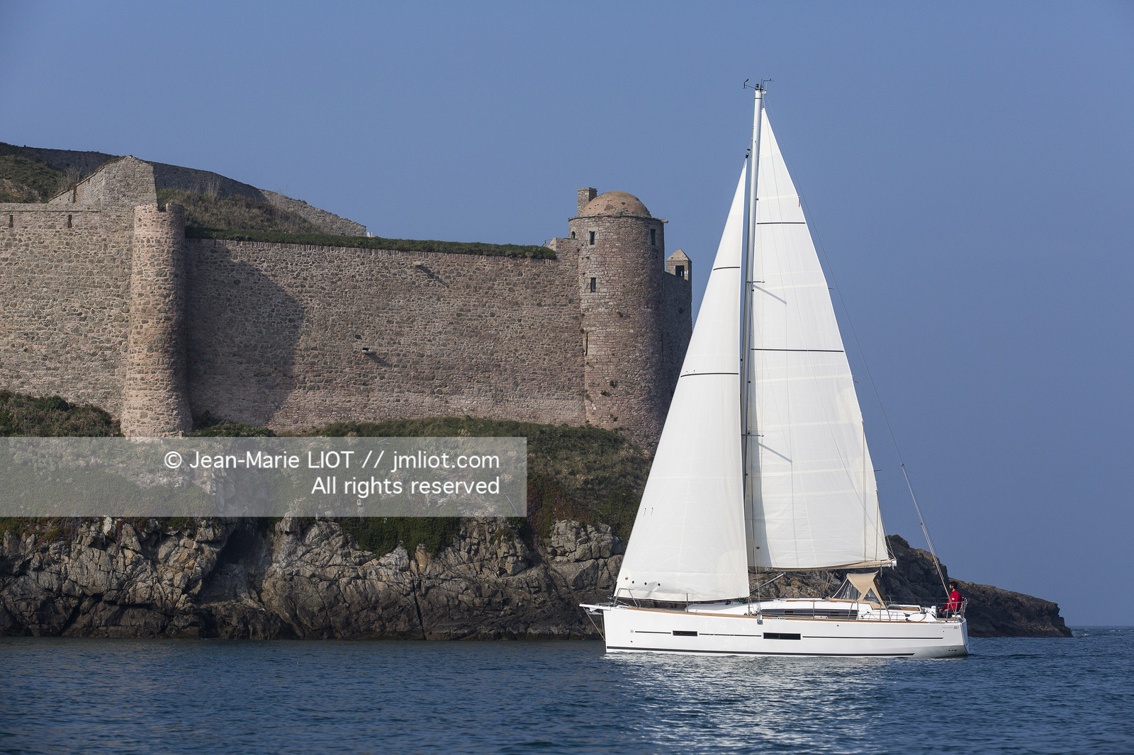 VOILE MAGAZINE - 100 MILLES A BORD