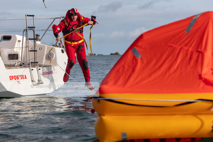 RADEAUX DE SURVIE - COMPARATIF