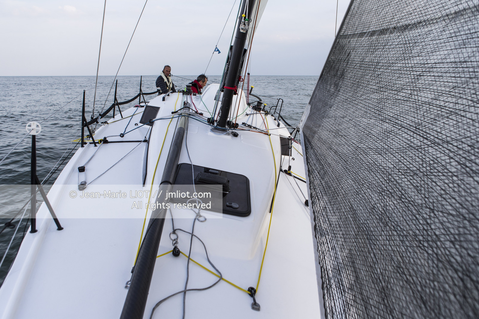 VOILE MAGAZINE - 100 MILLES