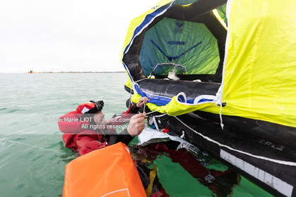 RADEAUX DE SURVIE - COMPARATIF