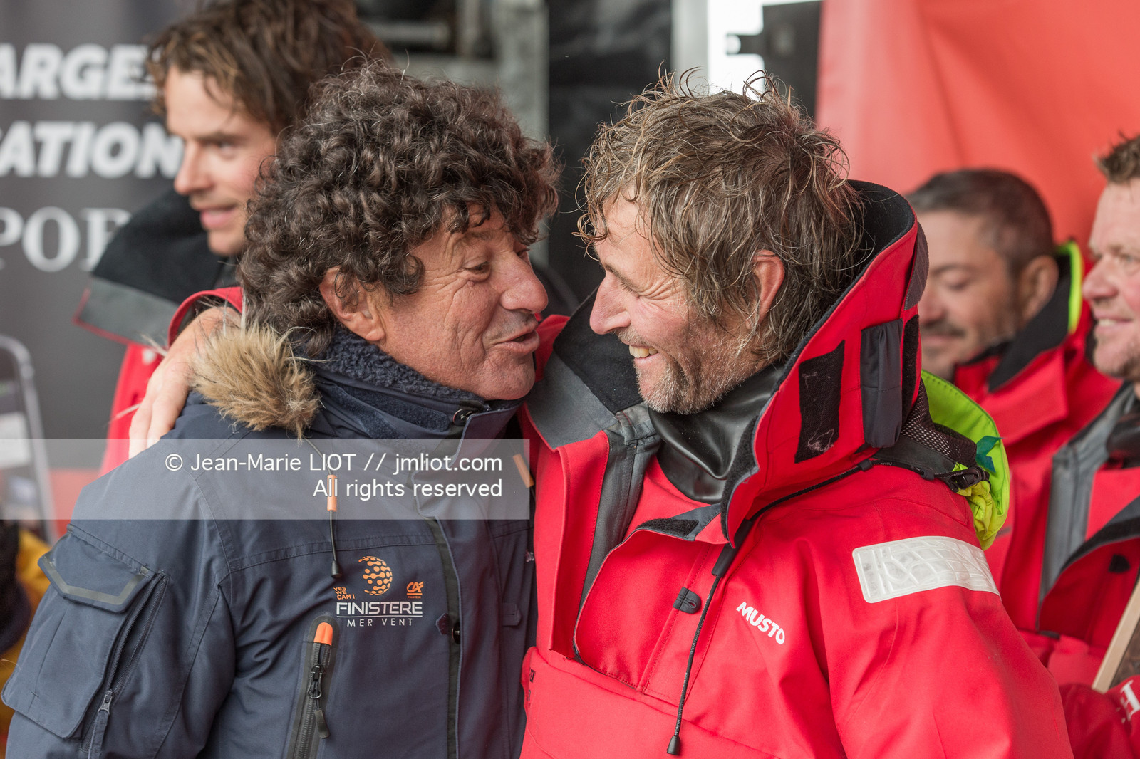 IDEC SPORT- ARRIVEE  RECORD TROPHEE JULES VERNE