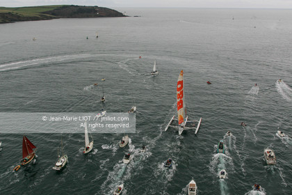 ELLE MACARTHUR - RECORD DU TOUR DU MONDE EN SOLITAIRE
