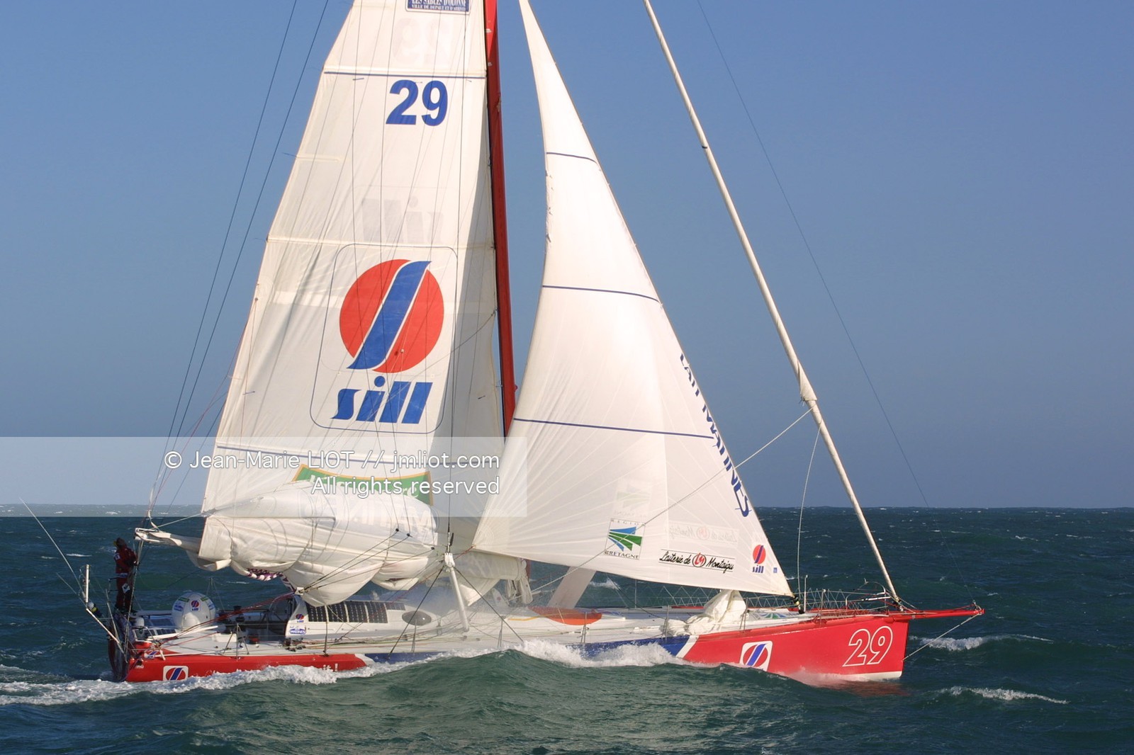VENDEE GLOBE 2001- ARRIVEE ROLAND JOURDAIN
