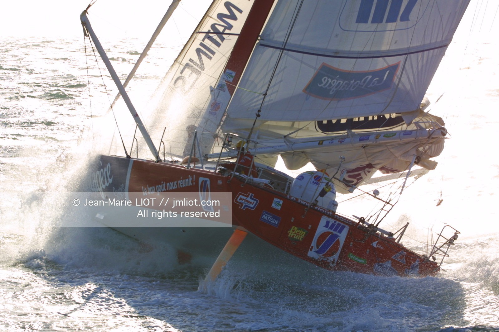VENDEE GLOBE 2001- ARRIVEE ROLAND JOURDAIN
