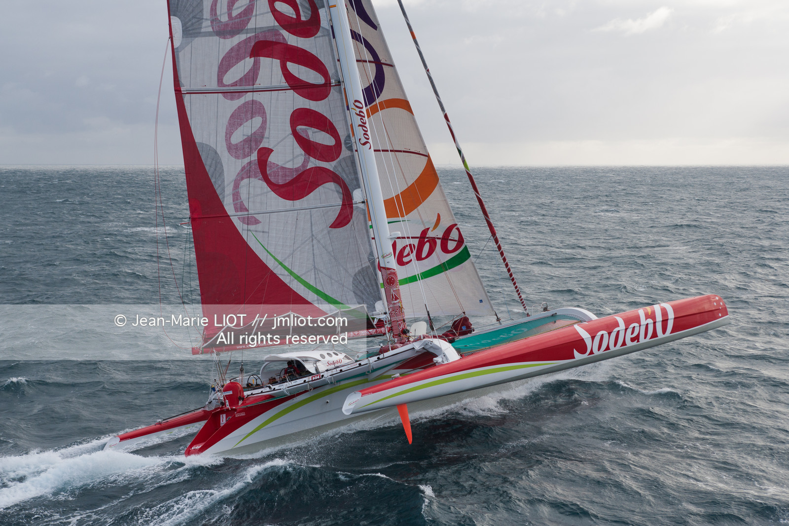 MAXI TRIMARAN SODEBO - THOMAS COVILLE - RECORD TOUR DU MONDE EN SOLITAIRE - 2008..