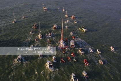 VENDEE GLOBE 2001- ROLAND JOURDAIN ARRIVAL