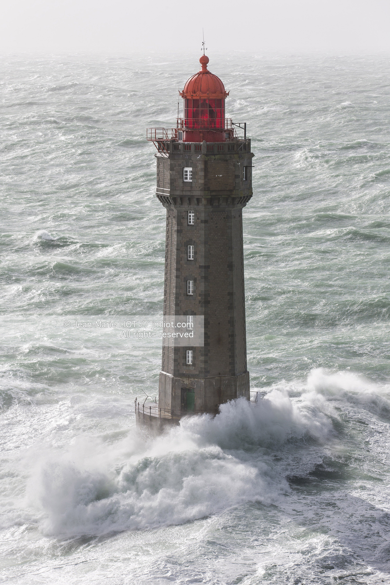 Les phares d'Iroise dans la tempête Ruth