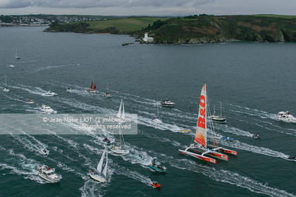ELLE MACARTHUR - RECORD DU TOUR DU MONDE EN SOLITAIRE